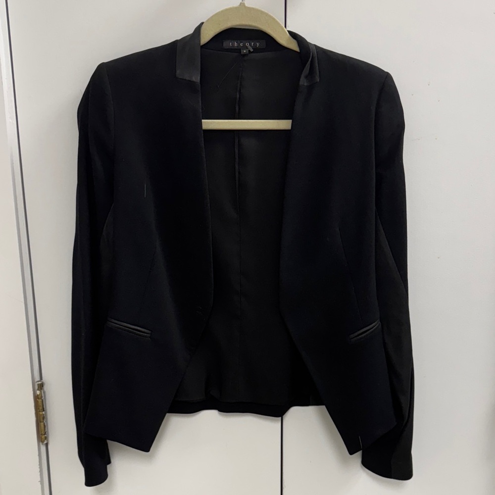 Theory Black Women's blazer with vegan leather piping on sleeves and collar